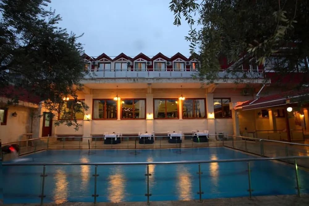 Yaman Otel