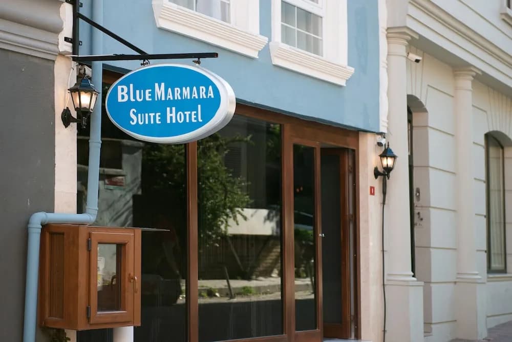 Blue Marmara Suites
