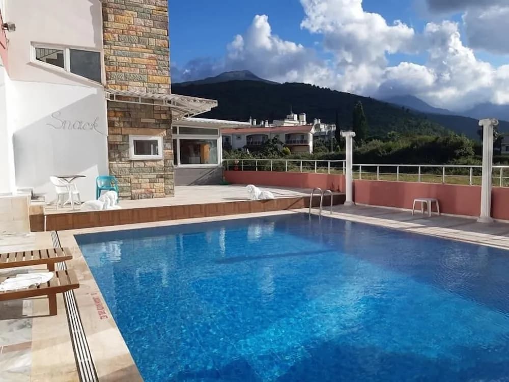 Selina Hotel