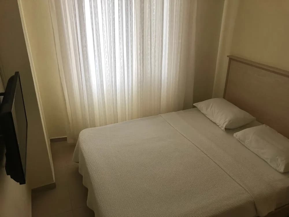 Elmas Motel