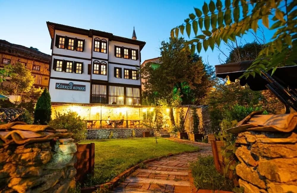 Kürkçü Konak