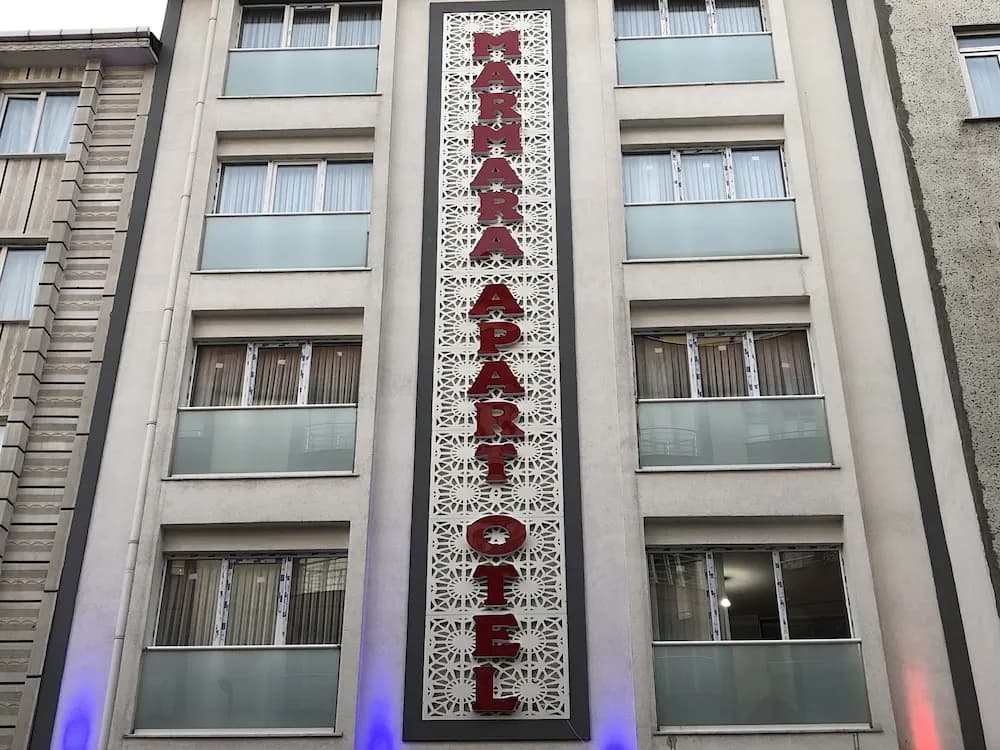 Konaklama yerinin ön cephesi