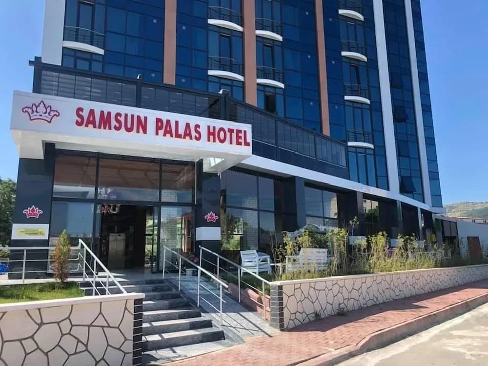 Palas Hotel
