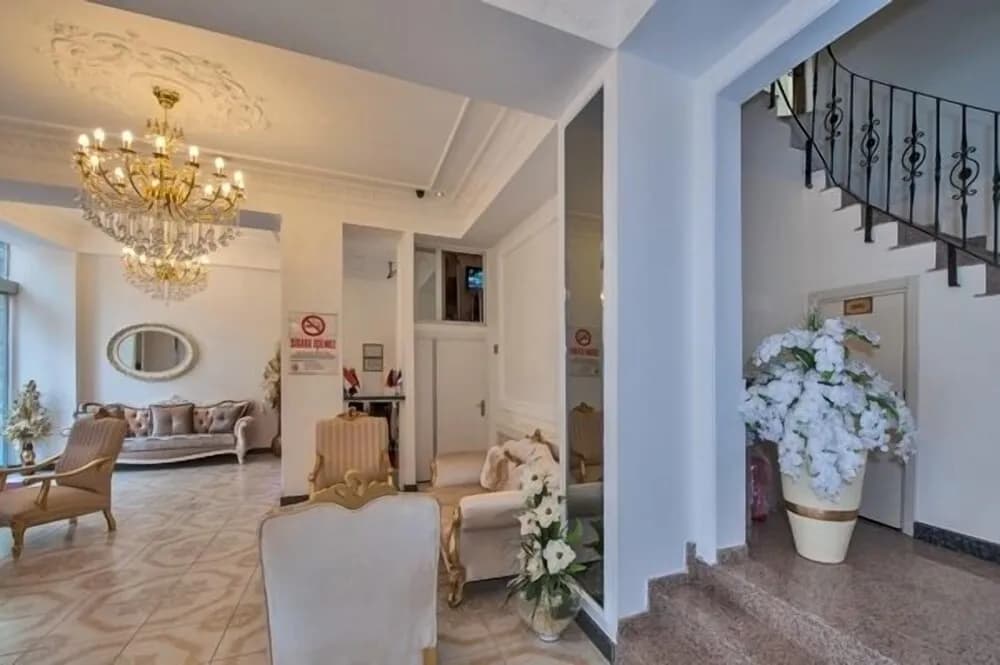 Lobi dinlenme salonu