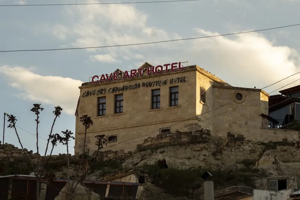Cave Art Hotel