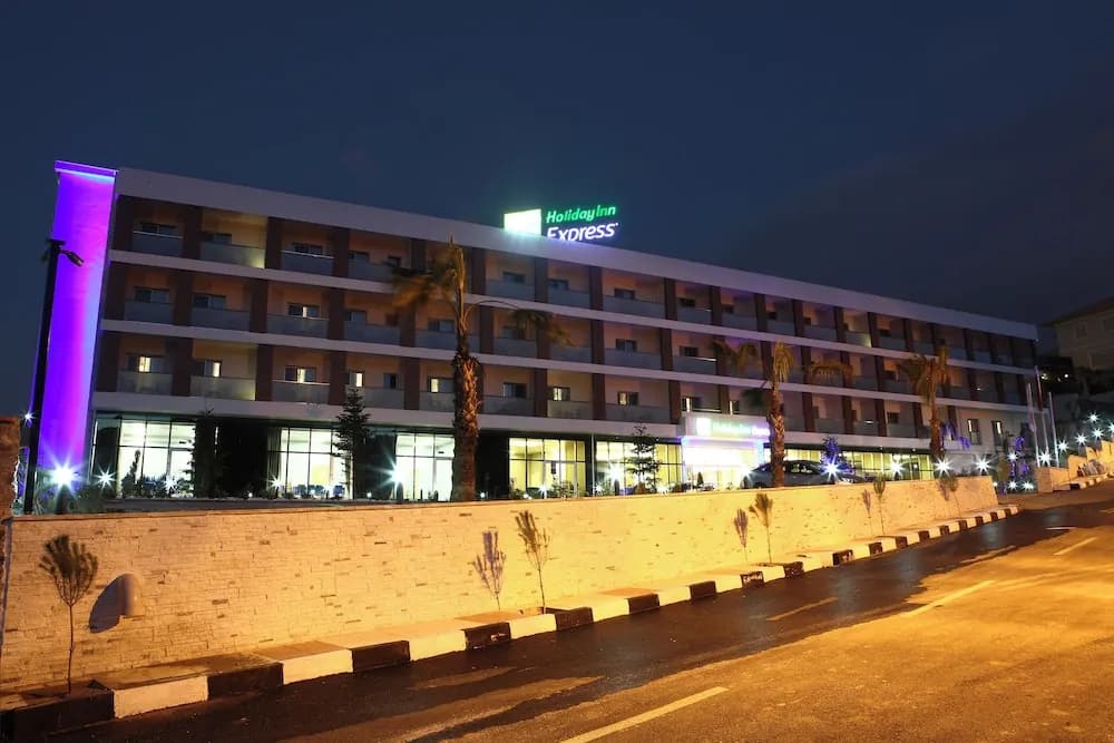 Holiday Inn Express Manisa - West, bir IHG oteli