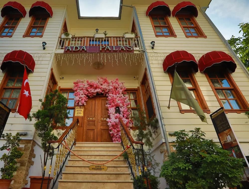 Ada Palas Büyükada