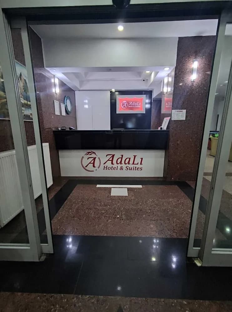 Adalı Hotel & Suites