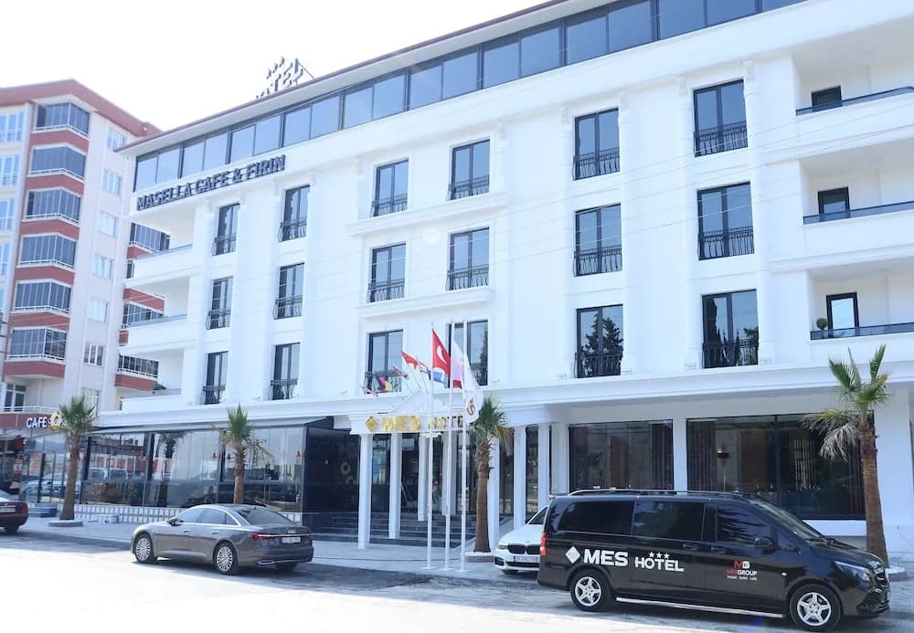 Mes Hotel
