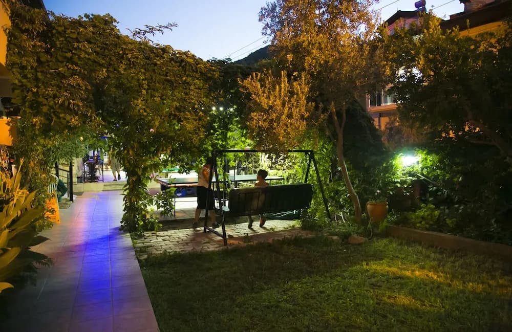Bahçe