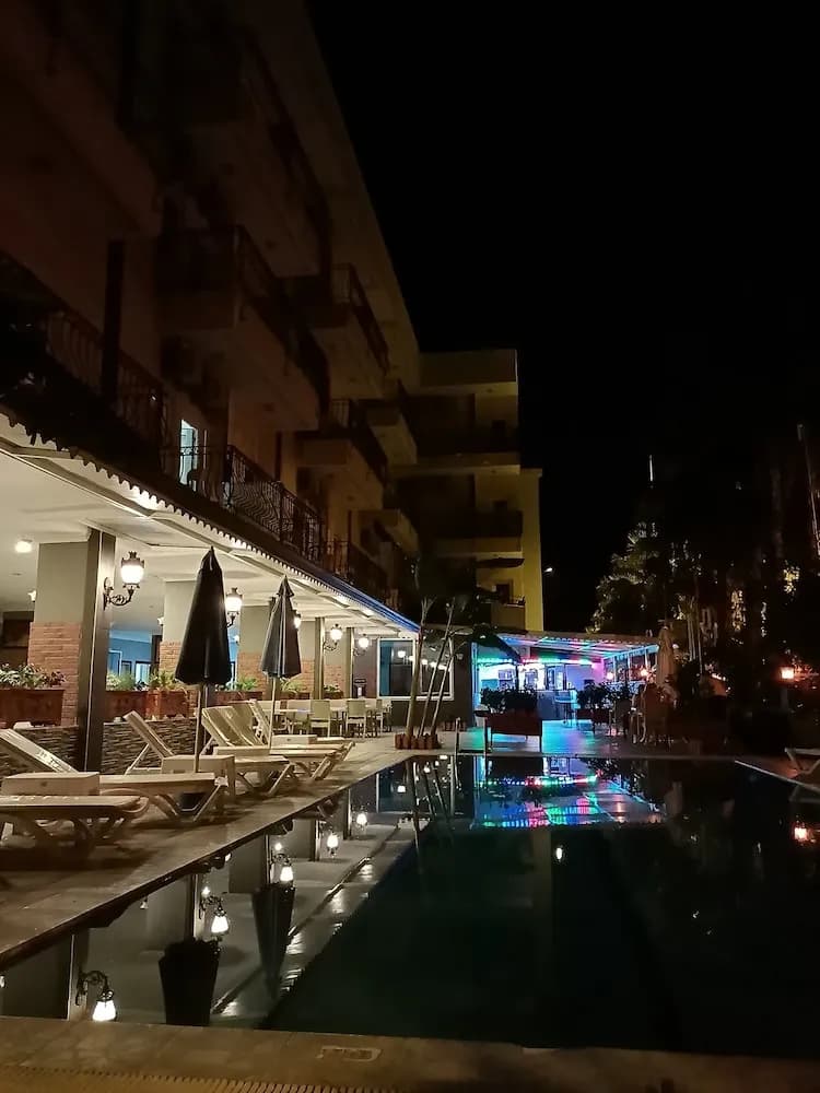 Santana Hotel