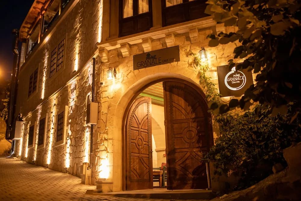 Konaklama yerinin ön cephesi