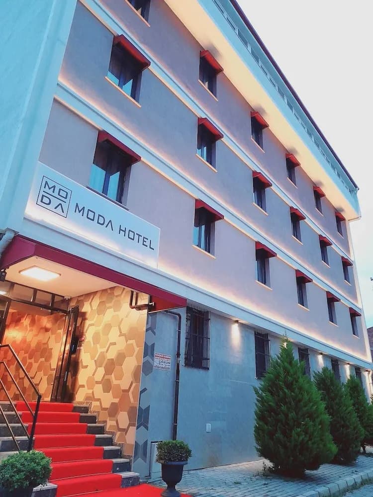 Moda Hotel