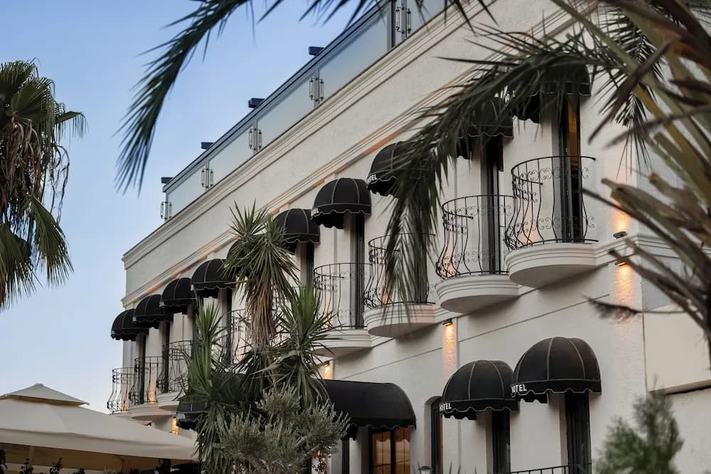 Konaklama yerinin ön cephesi