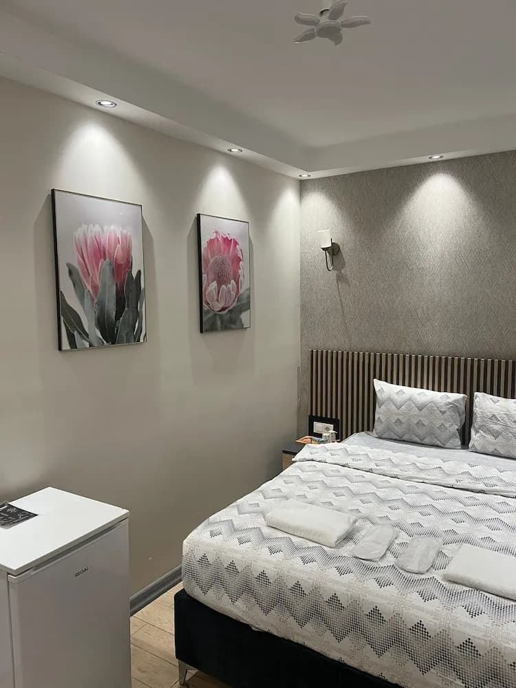 Solo Suites Hotel