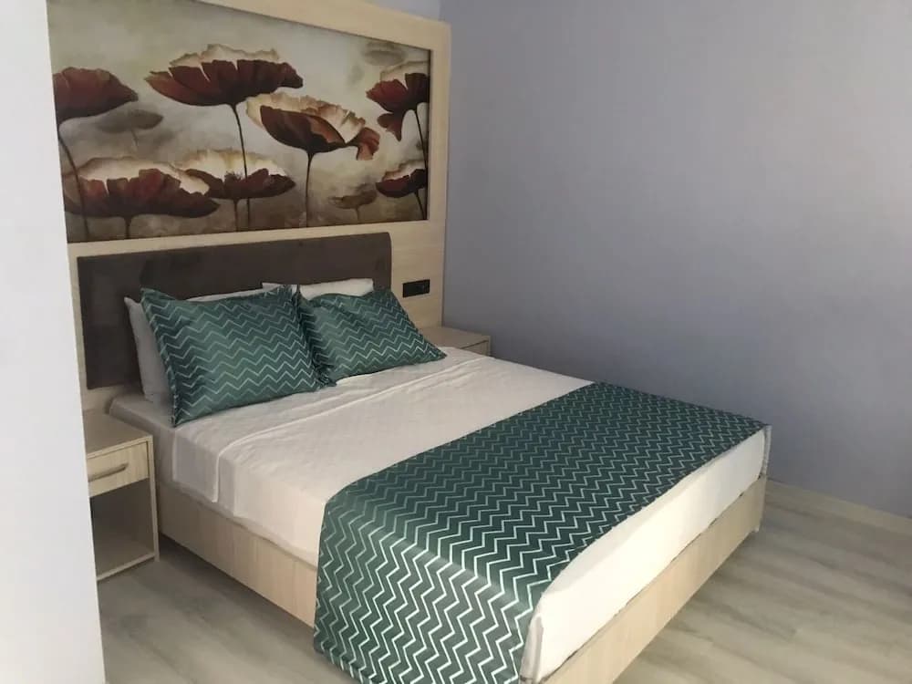 Josef Hotel