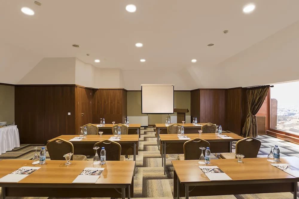 Toplantı salonu/imkânları