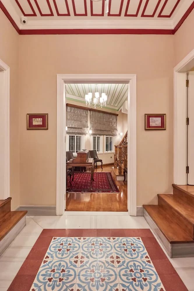 White Palace Old City Boutique Hotel