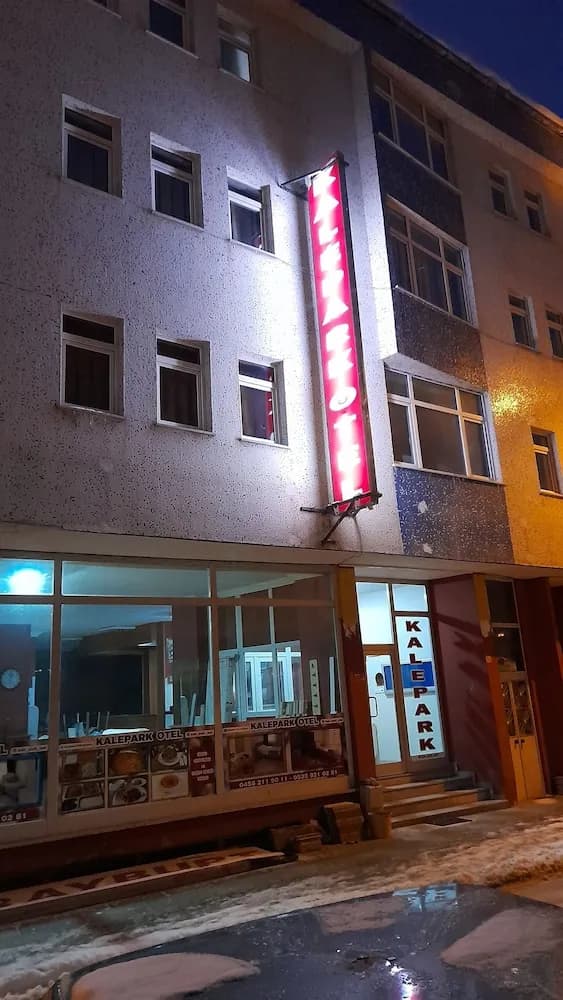 Konaklama yerinin ön cephesi