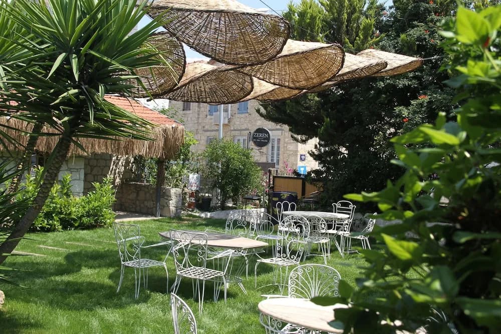 Zeren Alaçatı Butik Otel