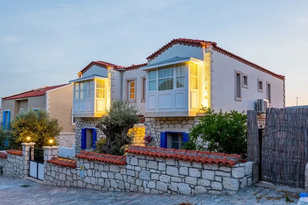 Konaklama yerinin ön cephesi