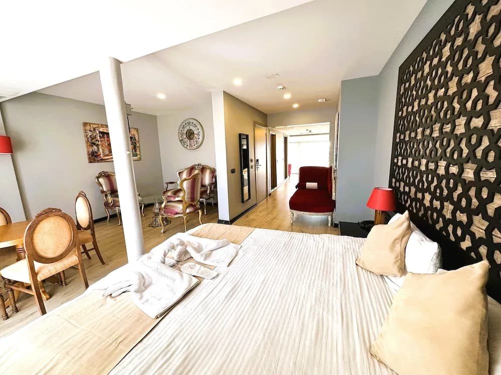 The Hotel Suites By Frame