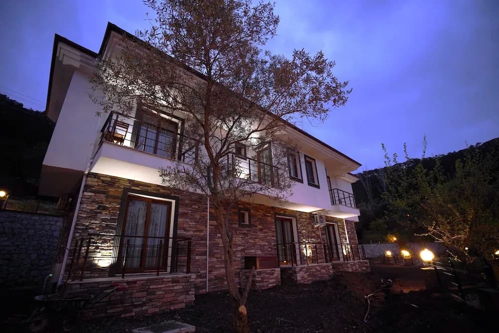 Mons Casa Boutique Hotel