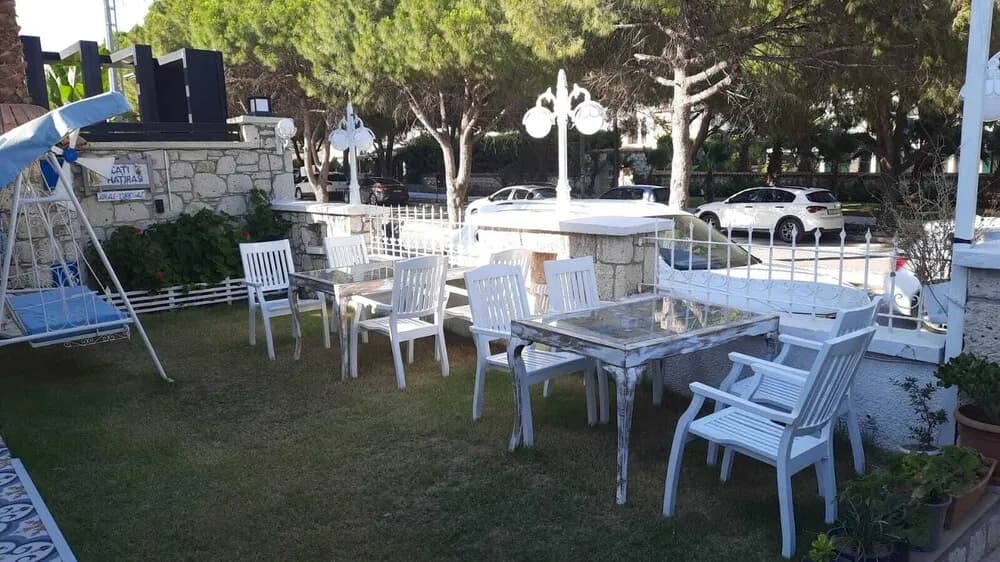 Konaklama yerinin ön cephesi