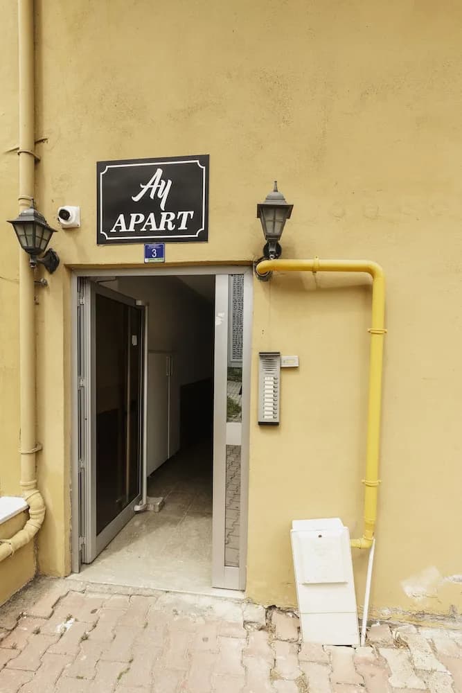 Ay Apart