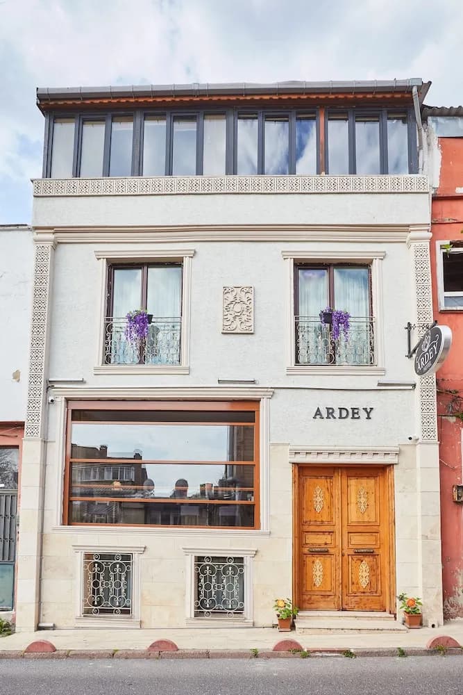 Ardey Hotel