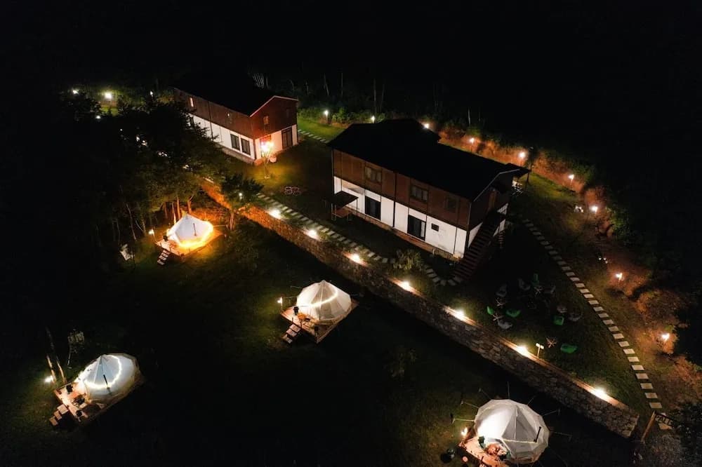 Pallet Glamp NG & Butik Otel