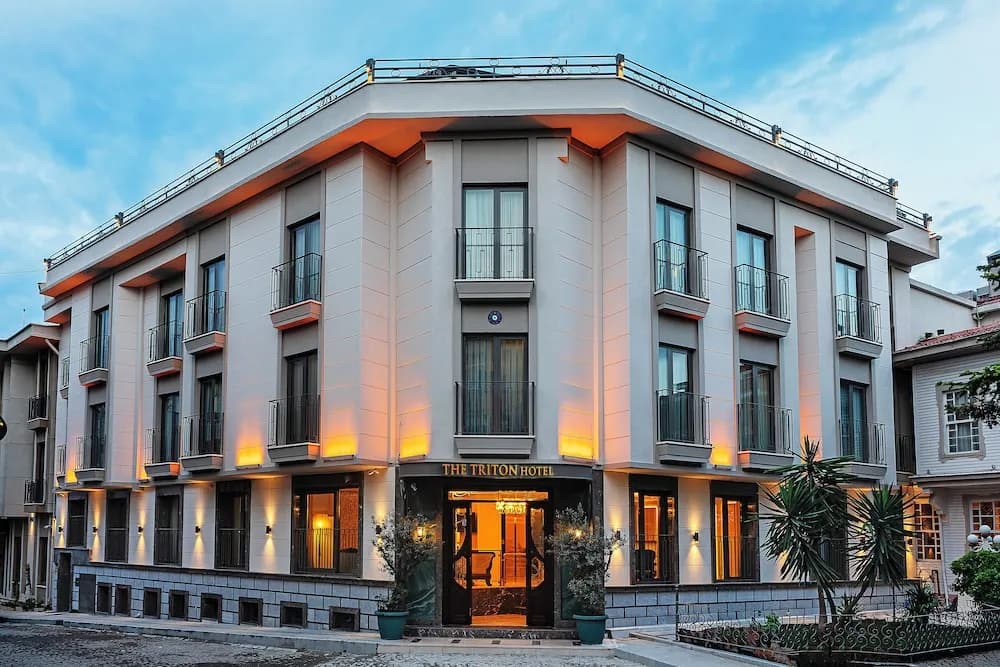 Triton Hotel
