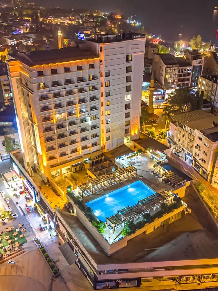 Best Western Plus Khan Hotel