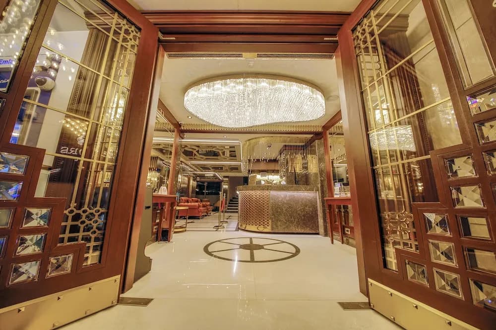 Manors Hotel