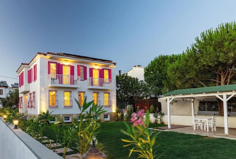 Karaüzüm Butik Otel Bozcaada