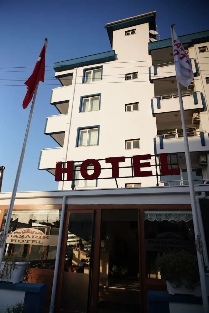 Başarır Hotel