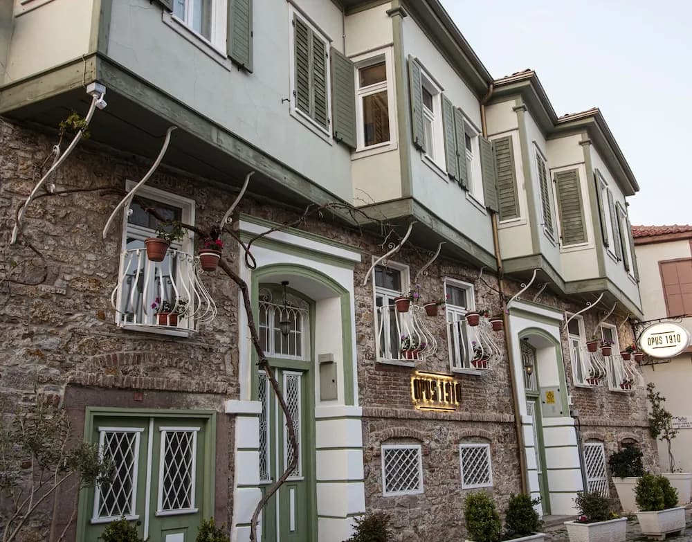 Opus 1910 Otel