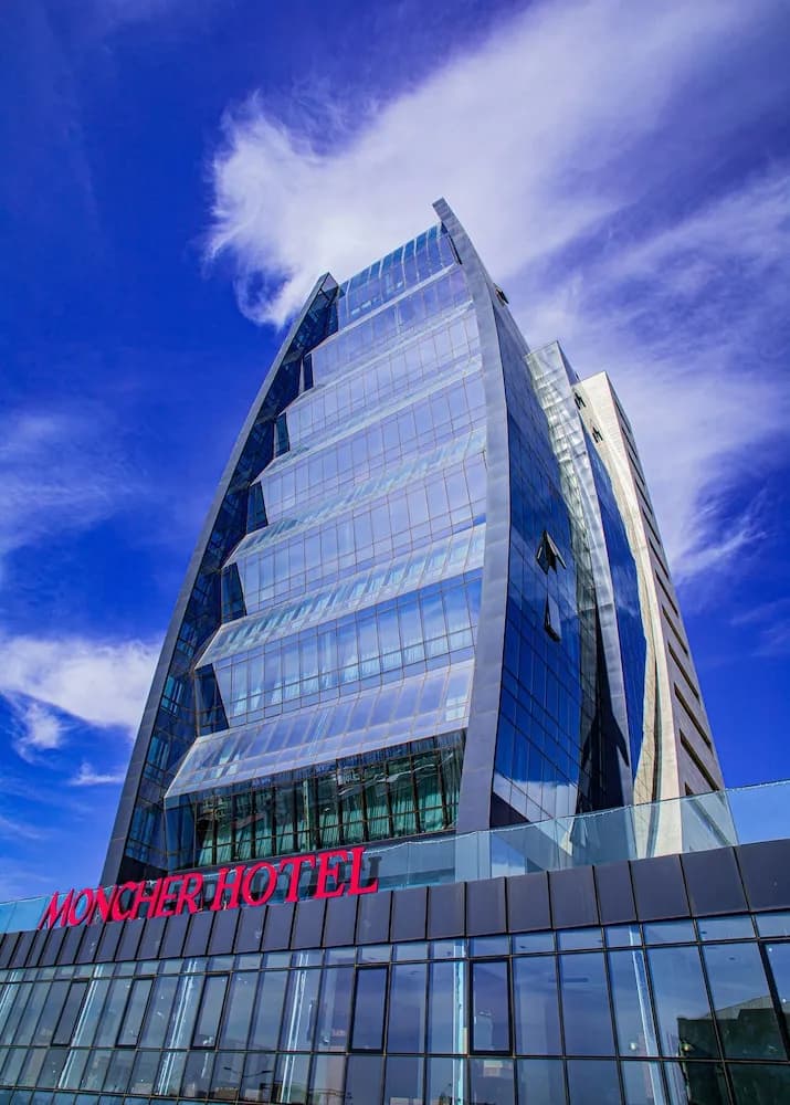 Moncher Hotel