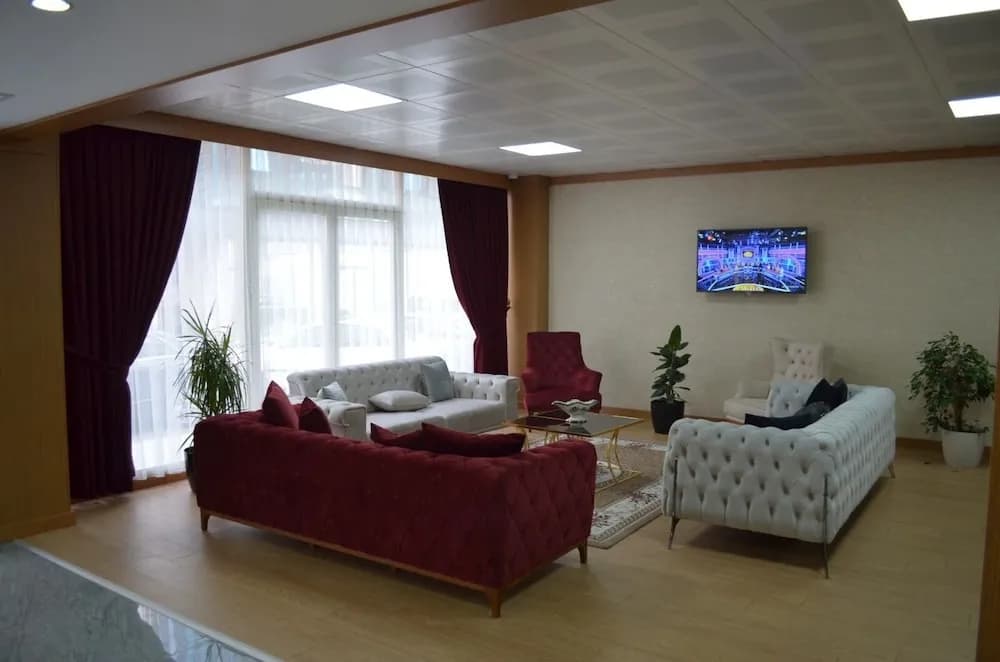 Quars Garden Hotel