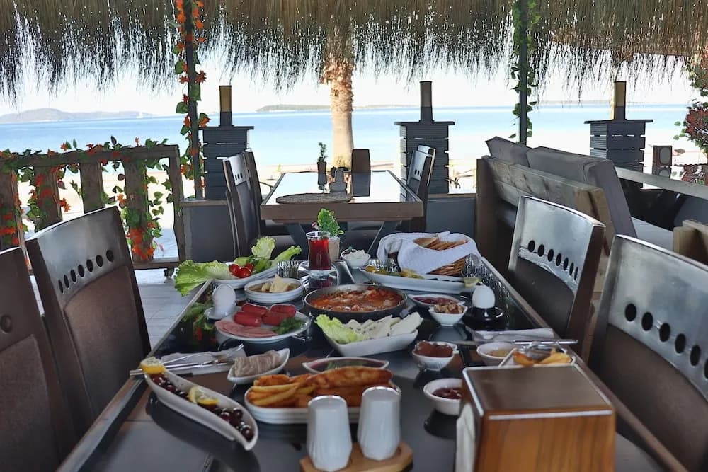 Trend Çeşmealtı Hotel & Lounge