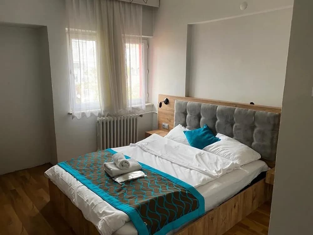 Otel 374