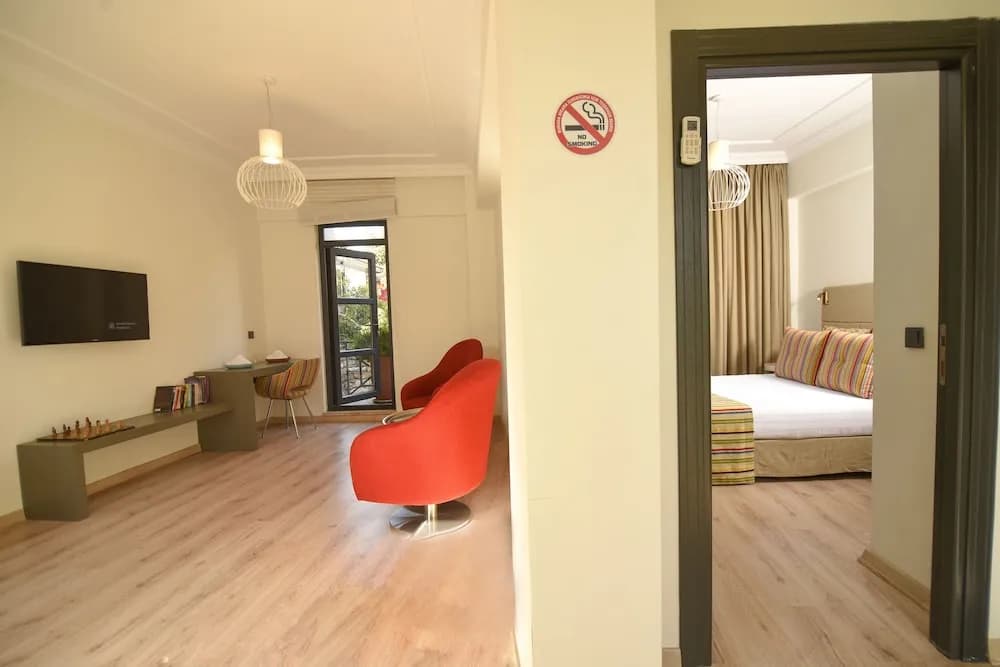 Huzur Veren Balkonlu Daire - Gül