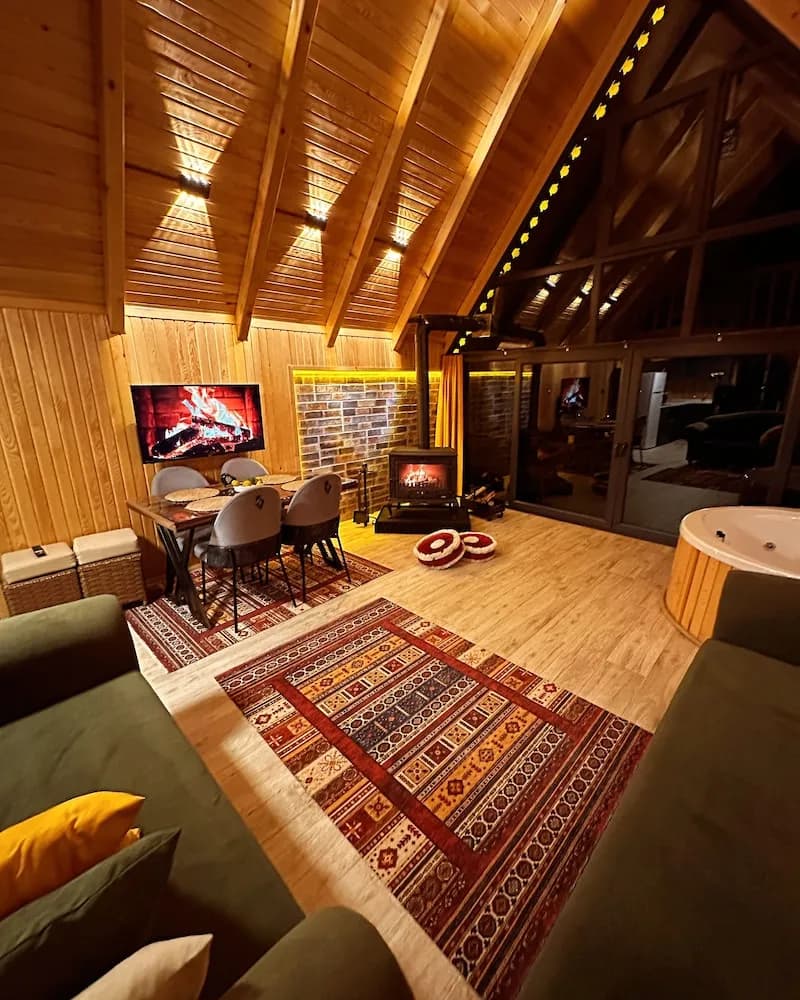 Aurora Suit Bungalov