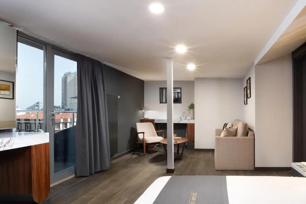 Second Suit Otel