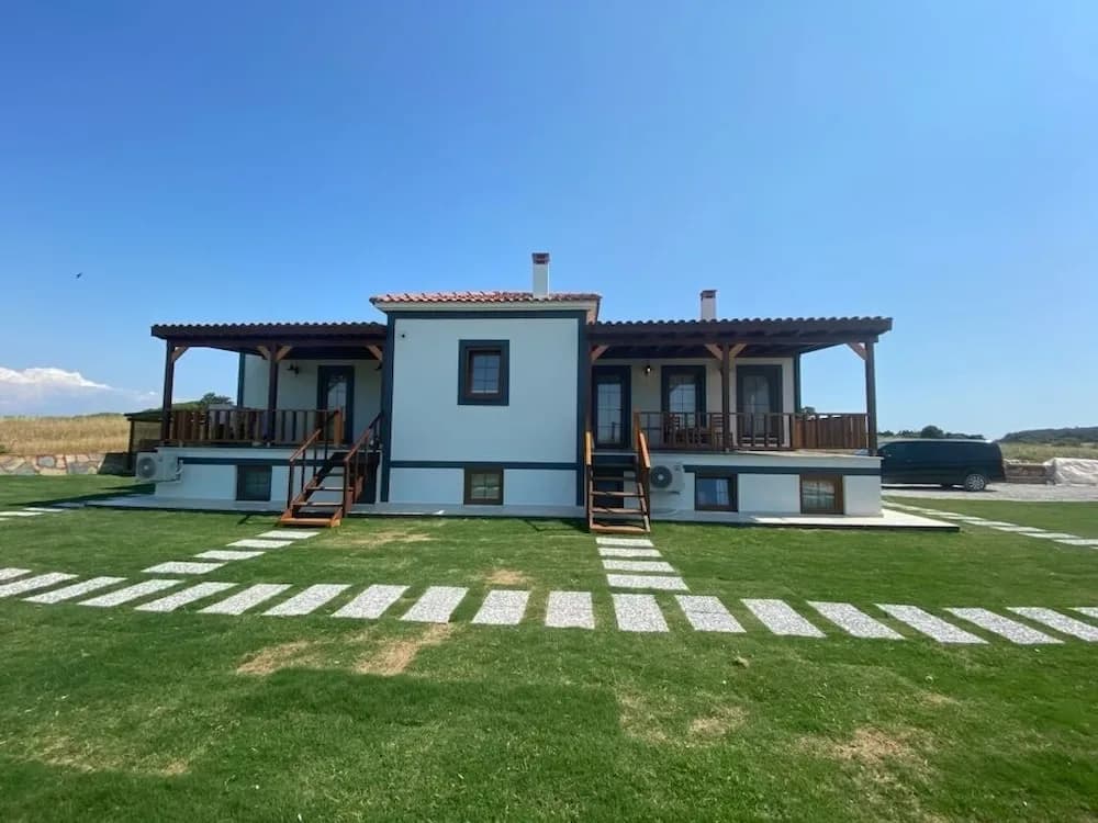 Tinos Otel & Bağ Evi (+12 Yaş)