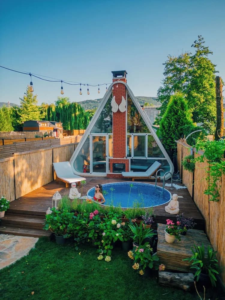 Konaklama yerinin ön cephesi