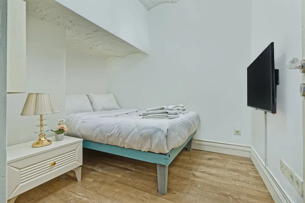 Taksim'in Tam Merkezinde Otantik Daire