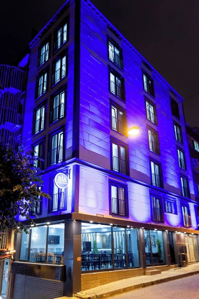 Ria Suites Hotel