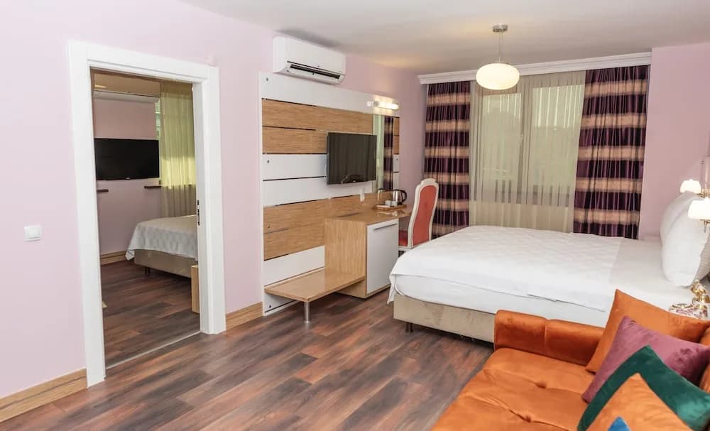 Tok Epik Hotel