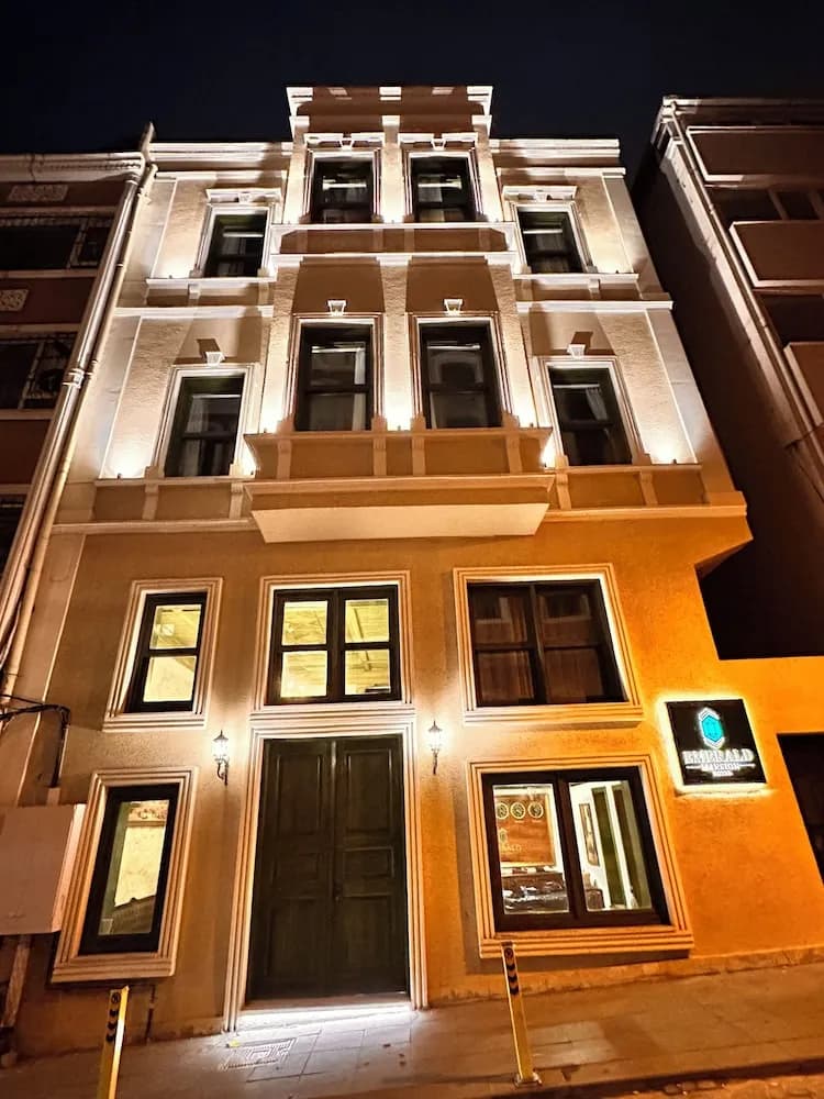 Emerald Mansion Hotel